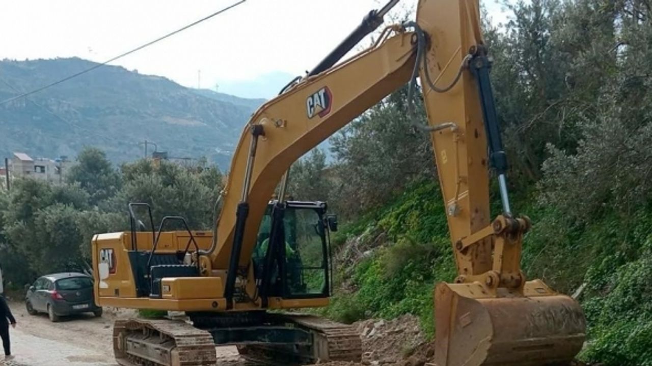 Hatay Büyükşehir Belediyesi, altyapısı tamamlanan yolları yeniliyor