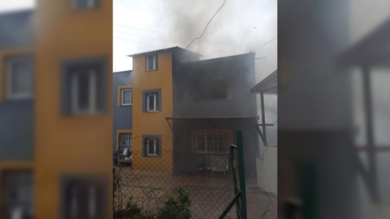 Hatay’da çıkan ev yangına itfaiye ekipleri tarafından söndürüldü