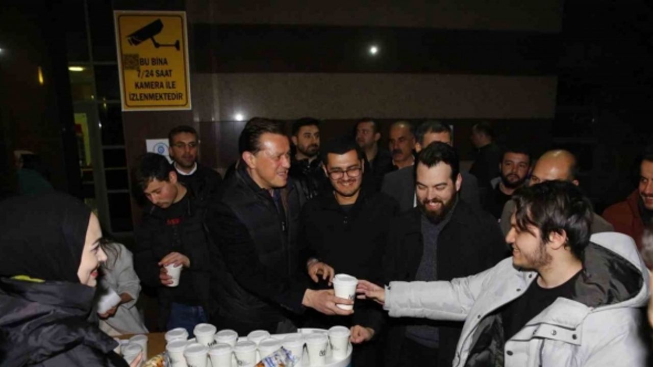 Hatipoğlu’ndan öğrencilere sıcak sürpriz