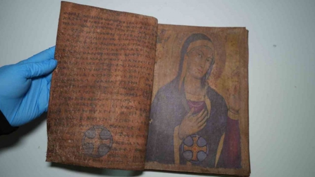 Hz. İsa figürlerinin yer aldığı deri kitabı tarihi eser diye satacaklardı, sahte çıktı