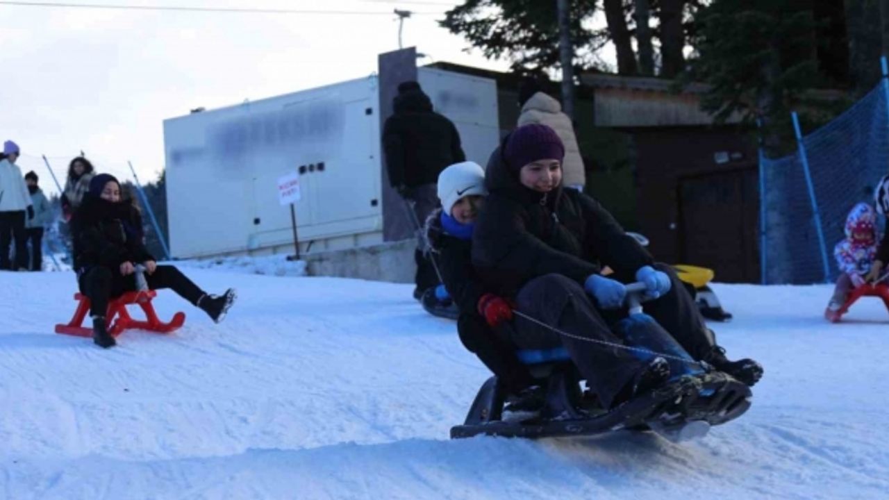 Ilgaz Dağı’nda hafta sonu yoğunluğu: Karın tadını doyasıya çıkardılar
