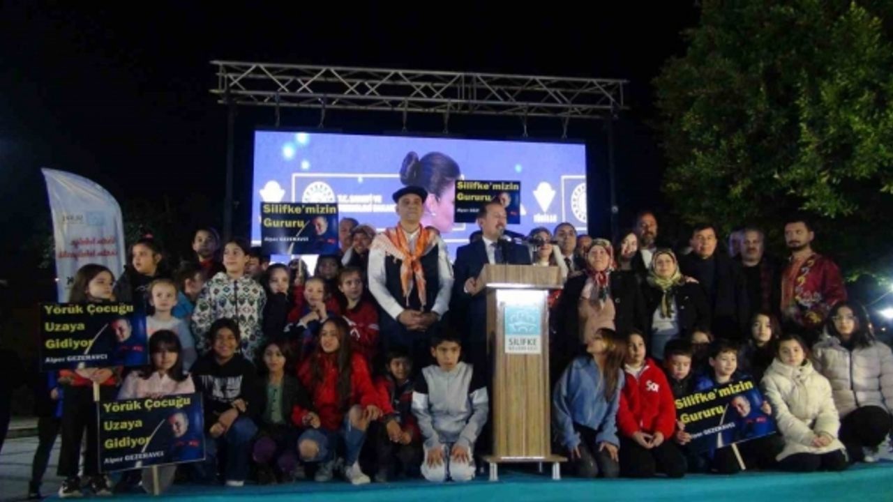 İlk Türk Astronot Alper Gezeravcı’nın uzay yolculuğuna hemşehrileri dualarla eşlik etti