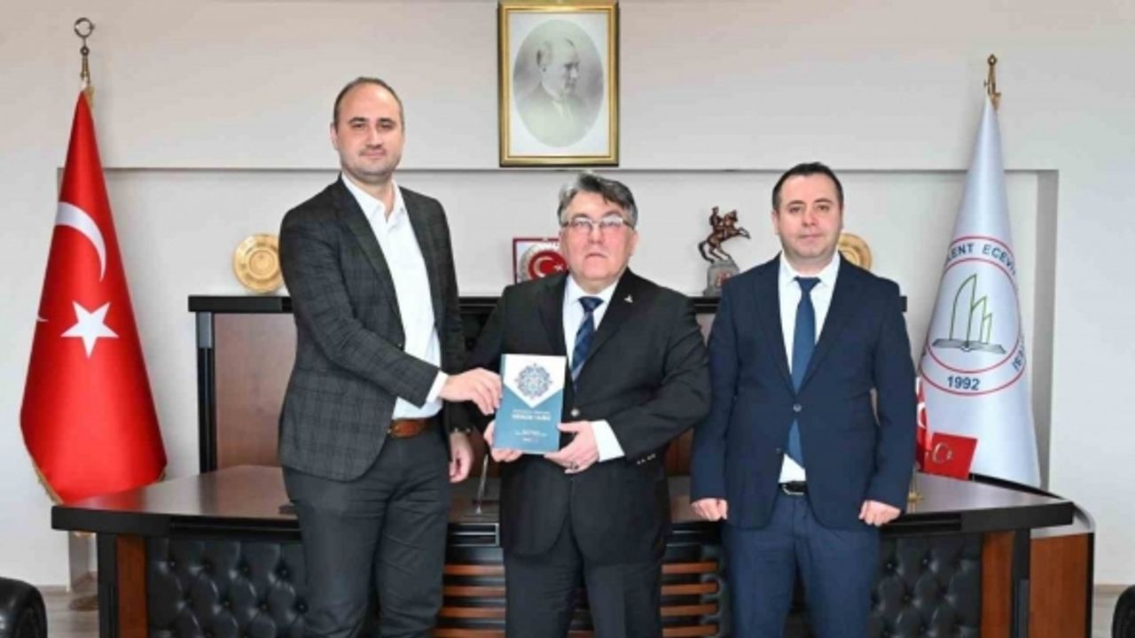 İnsan ve Toplum Bilimleri Fakültesi Tarih Bölümünden Rektör Özölçer’e ziyaret