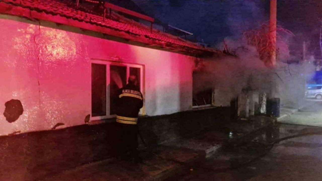 Isınmak için yakılan katalitik soba yangına sebep oldu