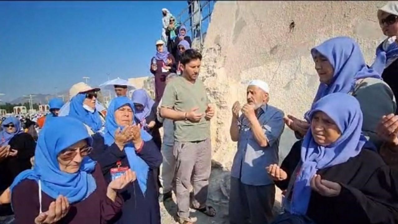 Ispartalı umre kafilesi Arafat’ta Eğirdir Gölü için yağmur duası etti