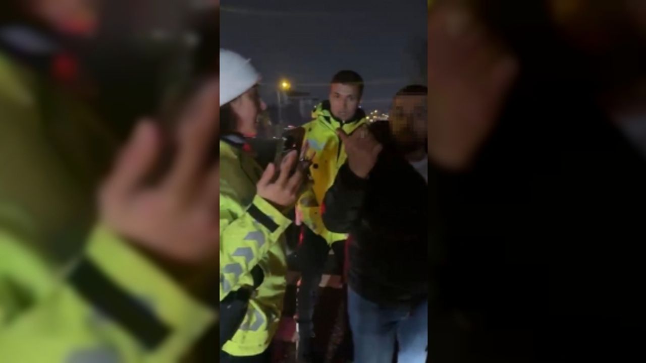 İstanbul’da taksici ortalığı birbirine kattı: Ehliyetini vermeyip polise direndi