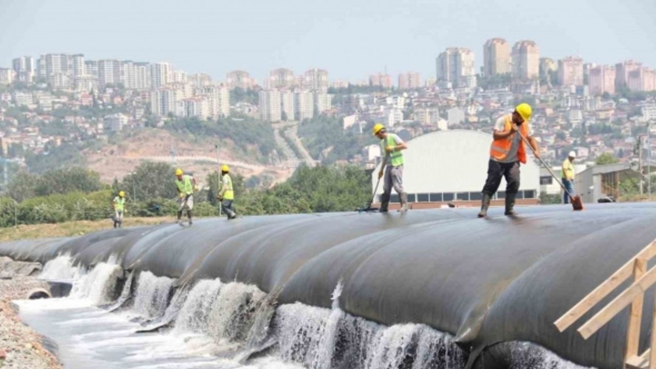 İzmit Körfezi’nden 13 bin 500 kamyon dip çamuru çıkarıldı