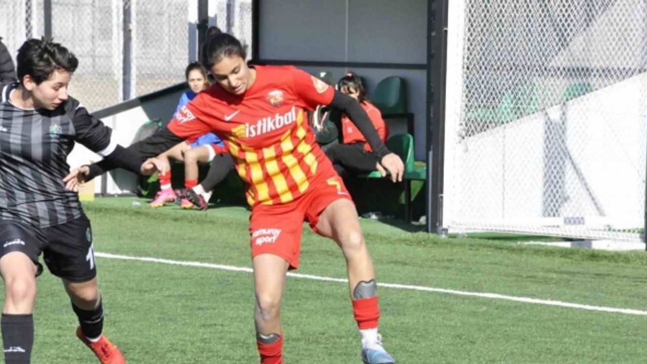 Kadınlar 1. Lig B Grubu: Kayseri Kadın FK: 1 - Kocaeli Bayan FK:1