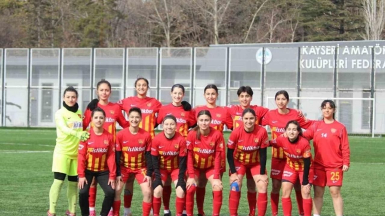 Kadınlar 1. Lig: Kayseri Kadın FK: 3 - Sakarya Kadın FK: 0