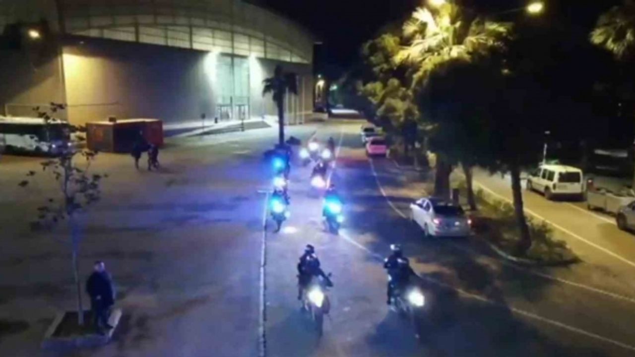 ’Kalkan-9 Operasyonu’nda 11 göçmen kaçakçılığı organizatörü ve 92 düzensiz göçmen yakalandı