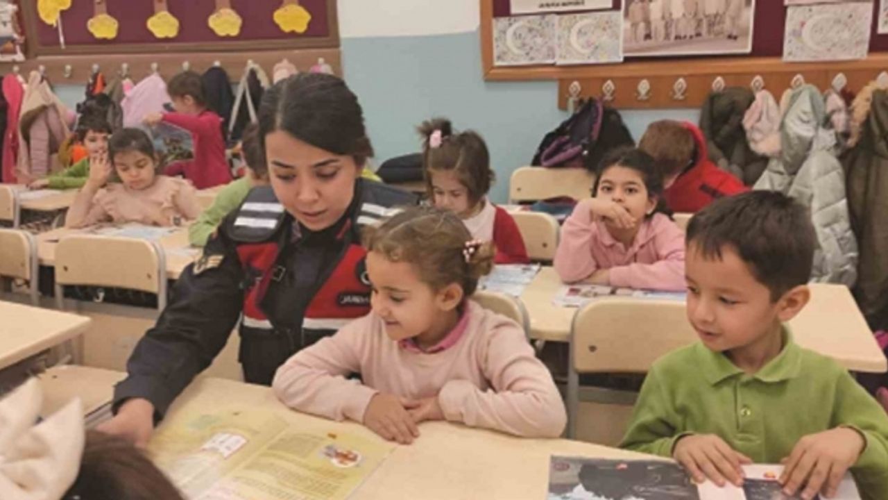 Kanun Ordusu Jandarma sahada eğitim veriyor