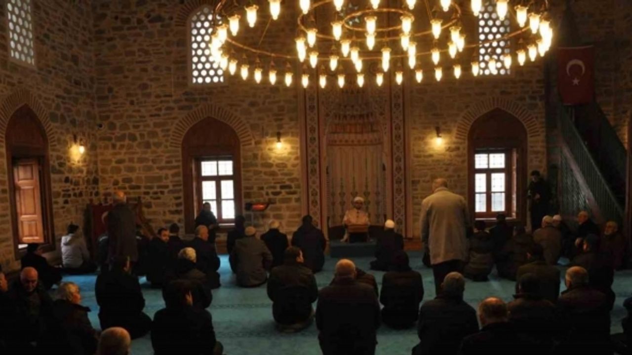 Kanuni Sultan Süleyman’ın yaptırdığı camide 7 yıl sonra ilk namaz