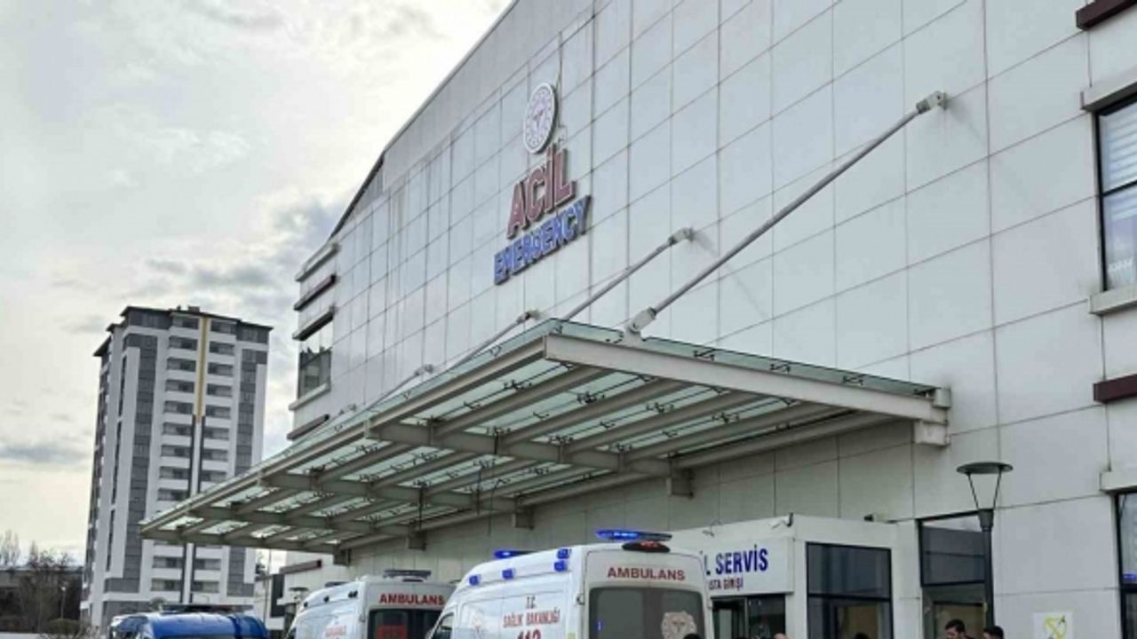 Kastamonu’da rüzgarın taşıdığı göz yaşartıcı gaz 86 öğrenciyi hastanelik etti