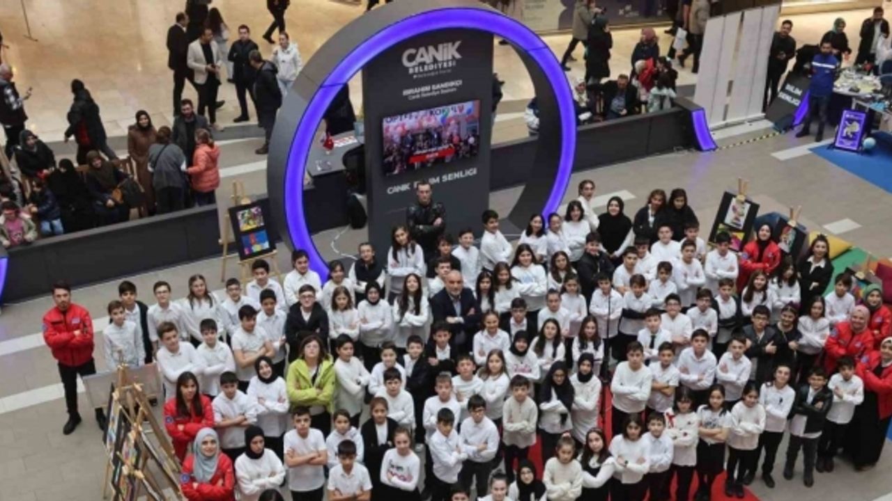 Keşif kampüsü öğrencilerinin yaptığı projeler bilim şenliğinde sergilendi