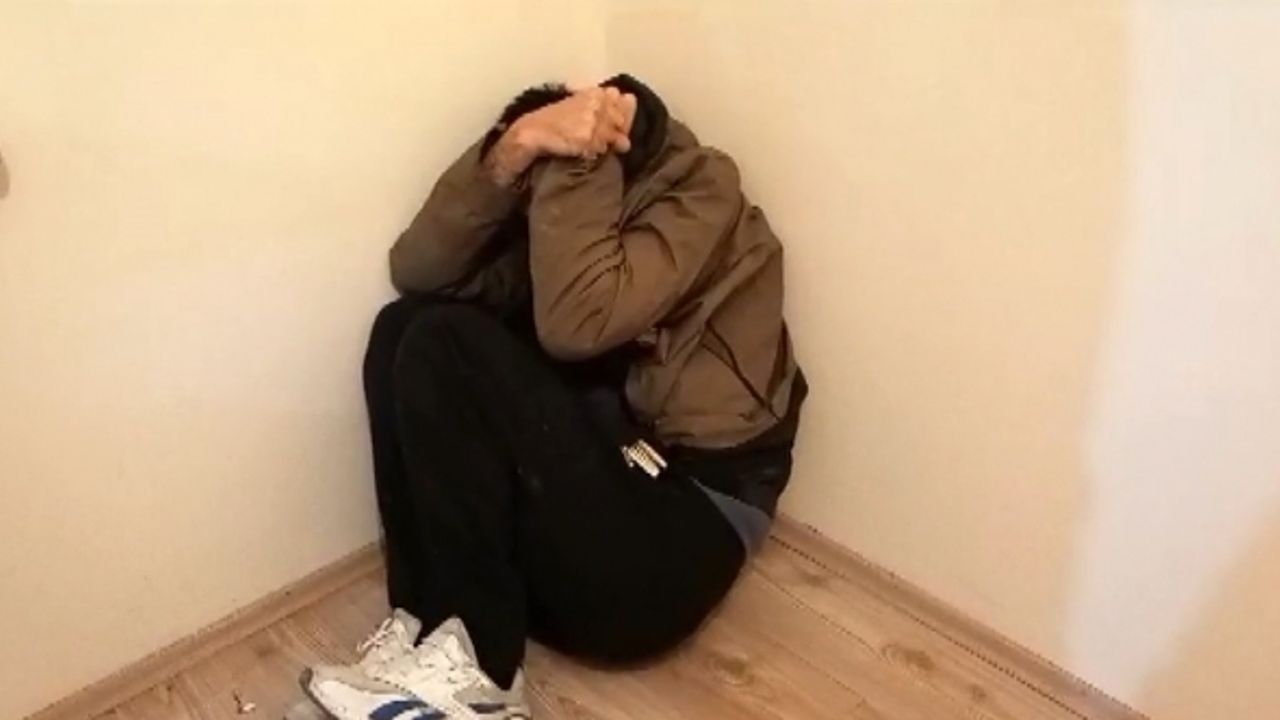 Kiralık dairesine müşteriyle gitti, uzun süredir kaçak kalan şahısla karşılaştı