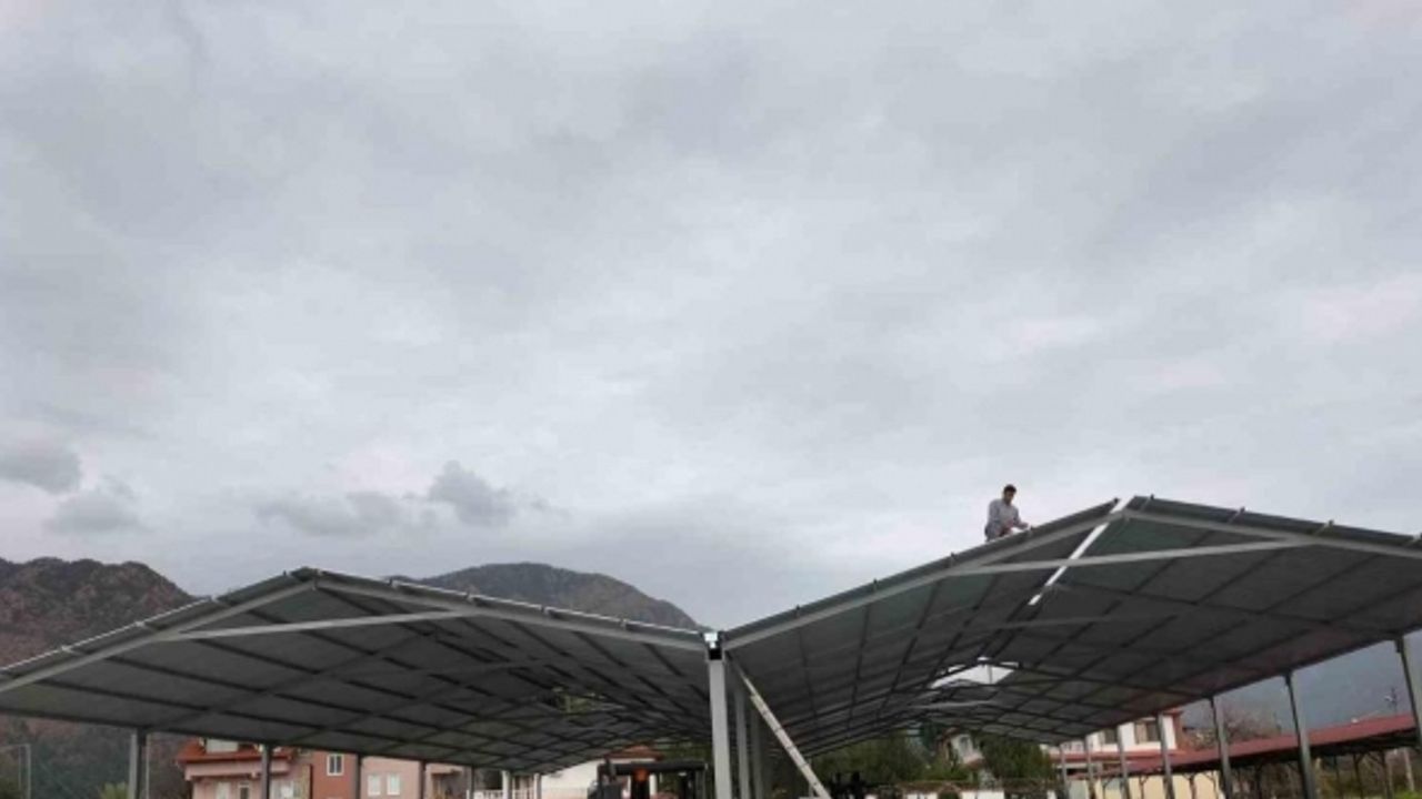 Köyceğiz Toparlar Mahallesi’ne çok amaçlı pazar yeri yapıldı