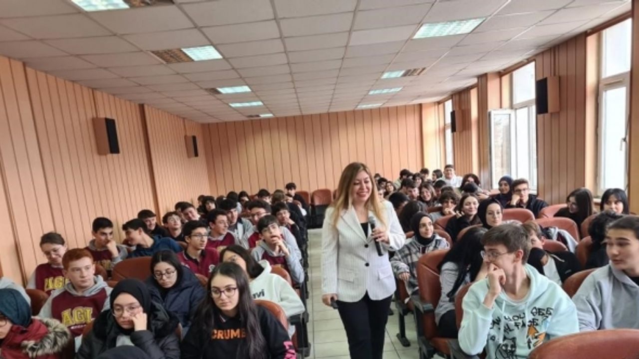 Kütahya Nafi Güral Fen Lisesi ve Ali Güral Lisesinde eğitim çalışması