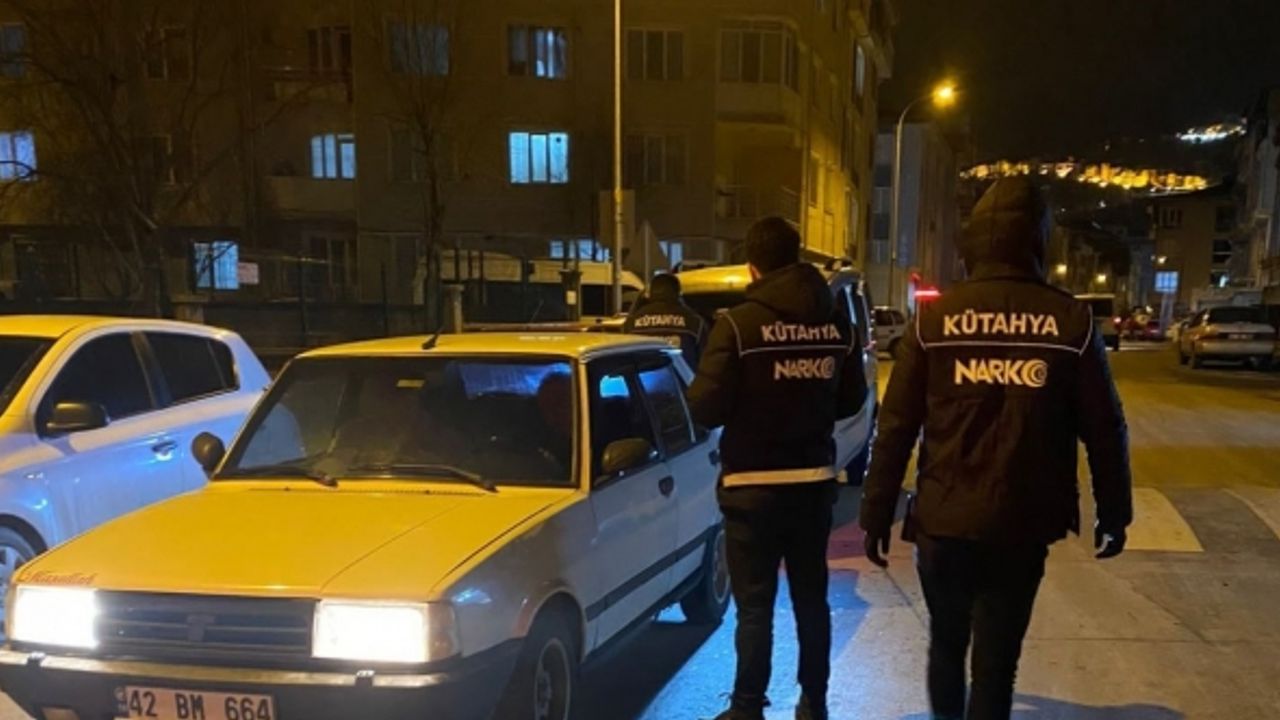 Kütahya’da polisin Narkoalan Uygulamasında uyuşturucu madde ele geçirildi