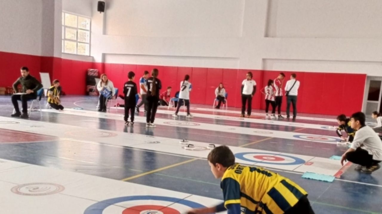 Kütahya’yı Sofular ilkokulu ve ortaokulu temsil edecek