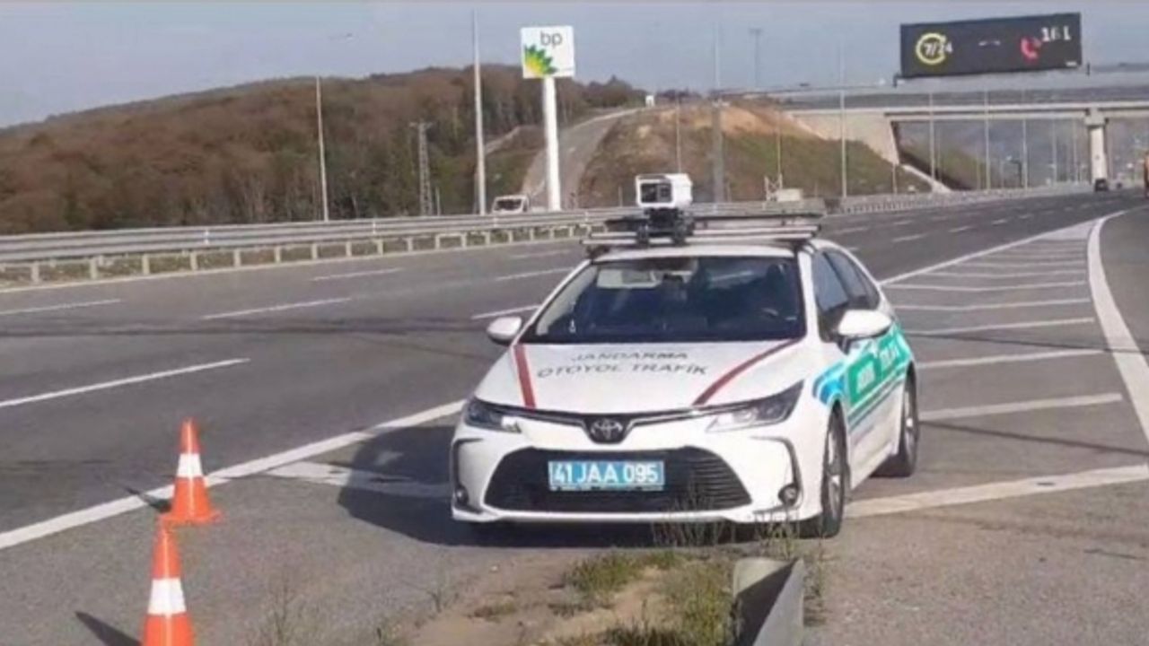 Kuzey Marmara Otoyolu’nda hız sınırını aşan sürücülere 13 milyon 249 bin 523 TL ceza