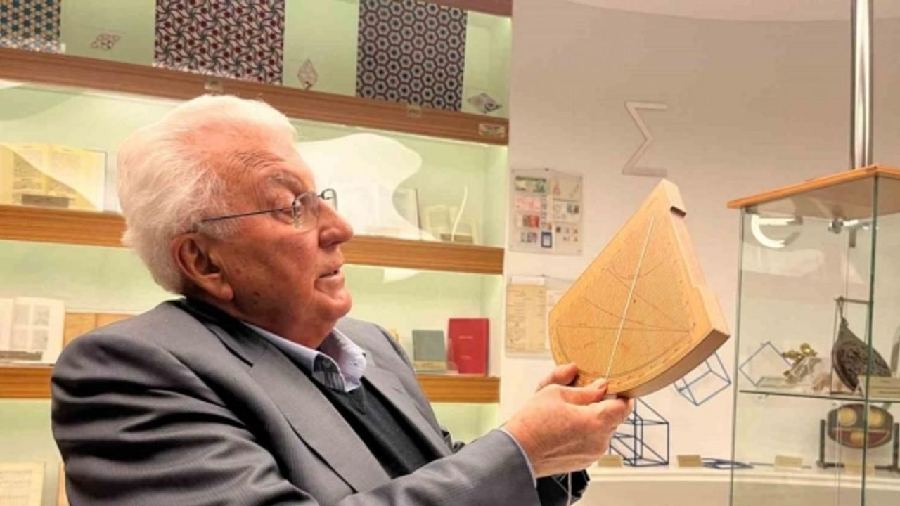 Latin harfleriyle yapılan ilk rubu tahtası Eskişehir’de sergileniyor