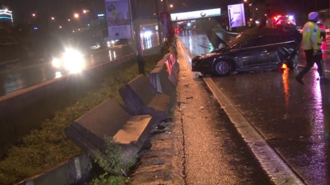 Maltepe’de 4 aracın karıştığı kazada, 4 kişi yaralandı