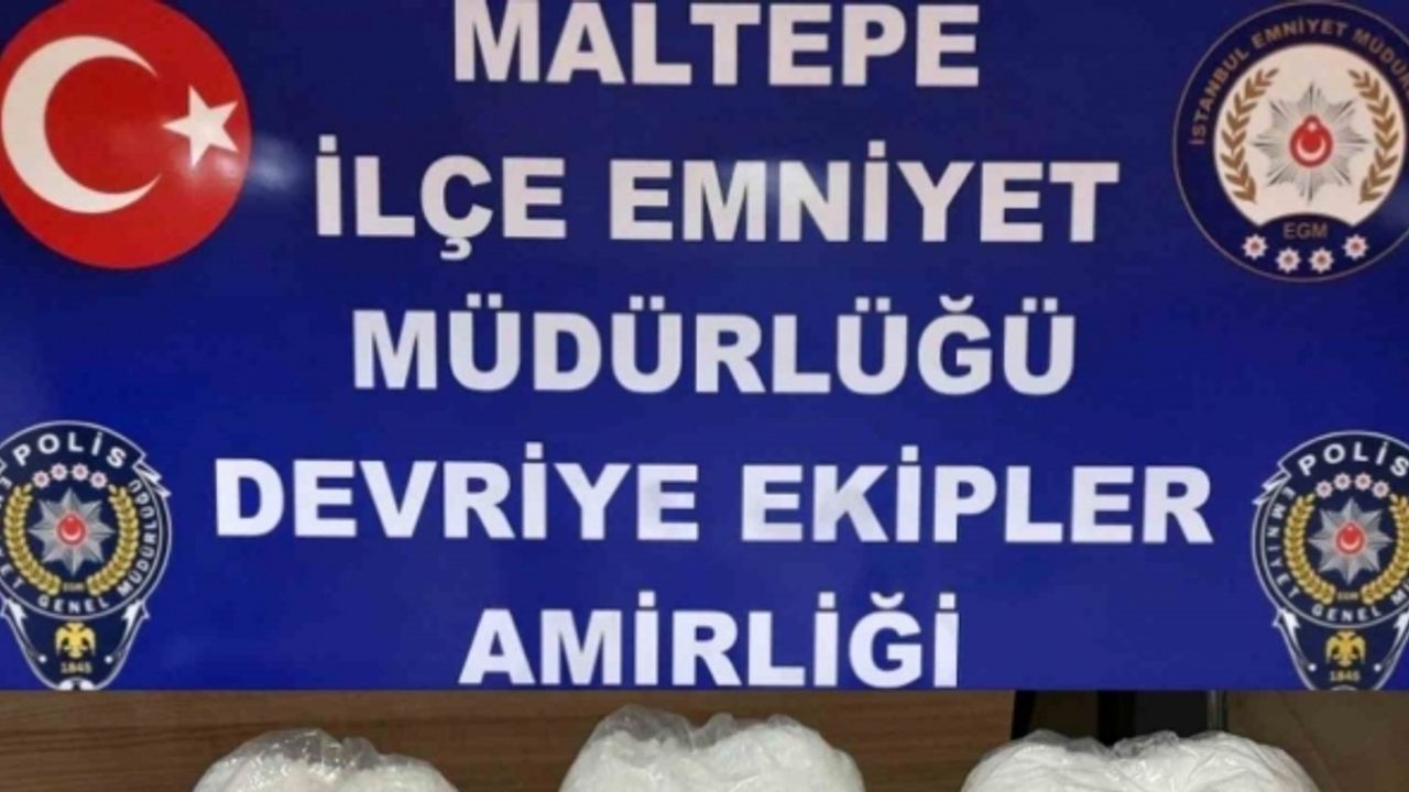 Maltepe’de korsan taksiden indirilen kadının üzerinden 3 kilo uyuşturucu çıktı