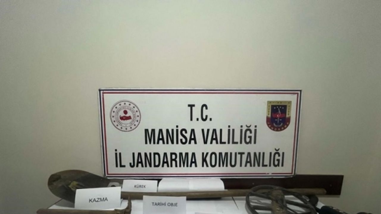 Manisa’da definecilere operasyon: Çok sayıda tarihi eser ele geçirildi