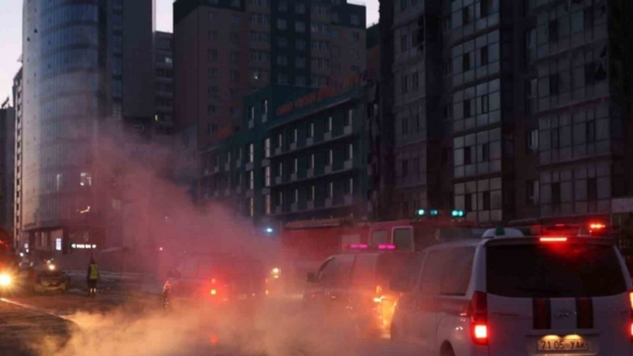 Moğolistan’da otomobile çarpan 60 ton LNG yüklü tanker patladı: 6 ölü, 14 yaralı