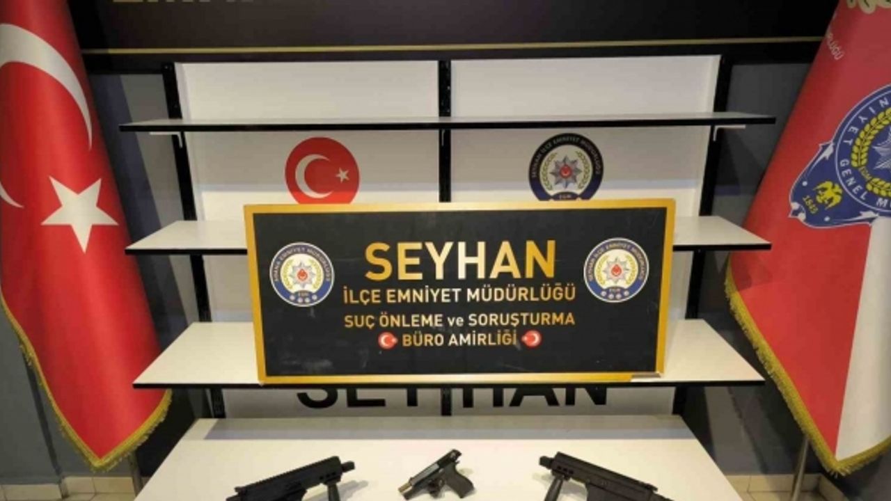 Müstakil eve operasyon: 2 hafif makineli tüfek ele geçirildi
