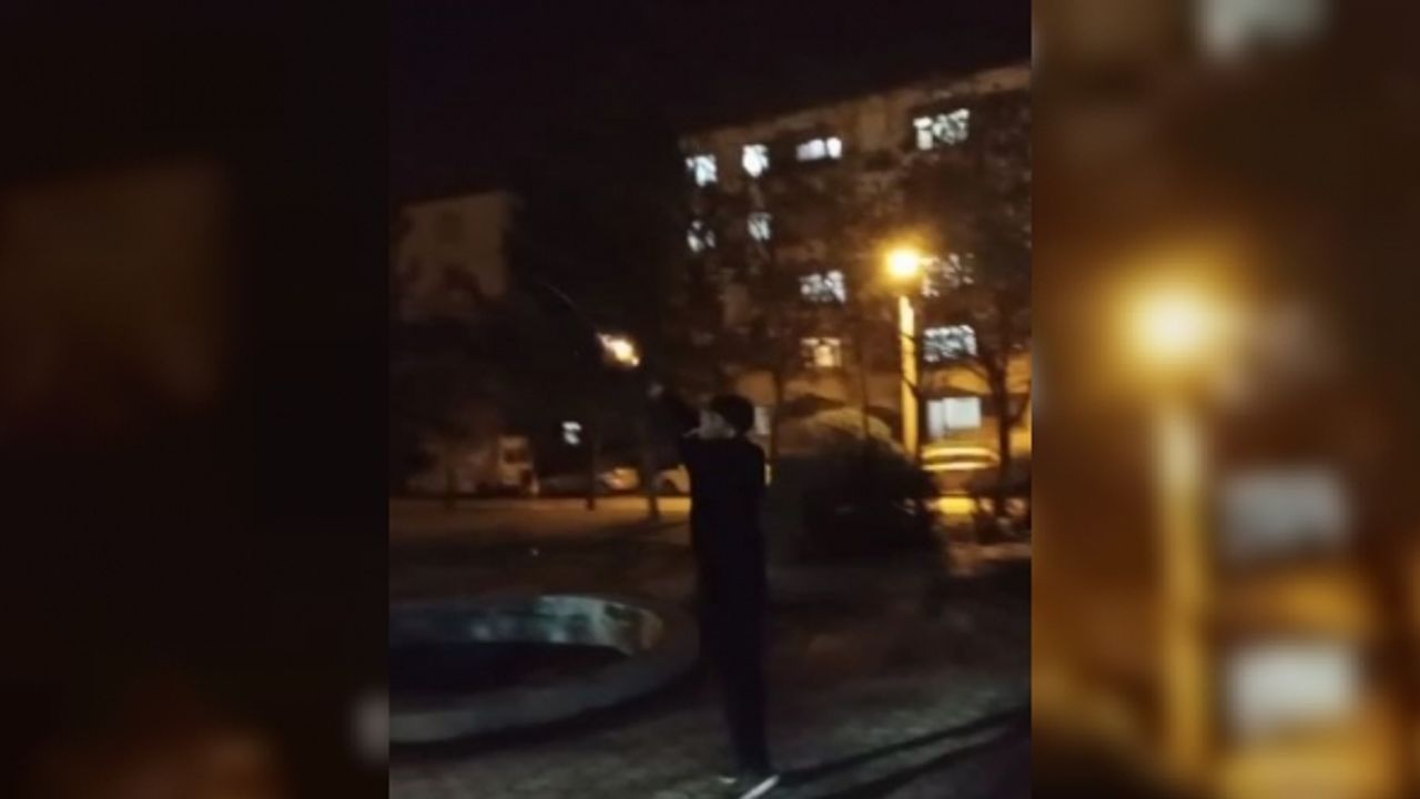 ’’Nerde bu benim diyen abiler’’ diyerek havaya ateş açtı