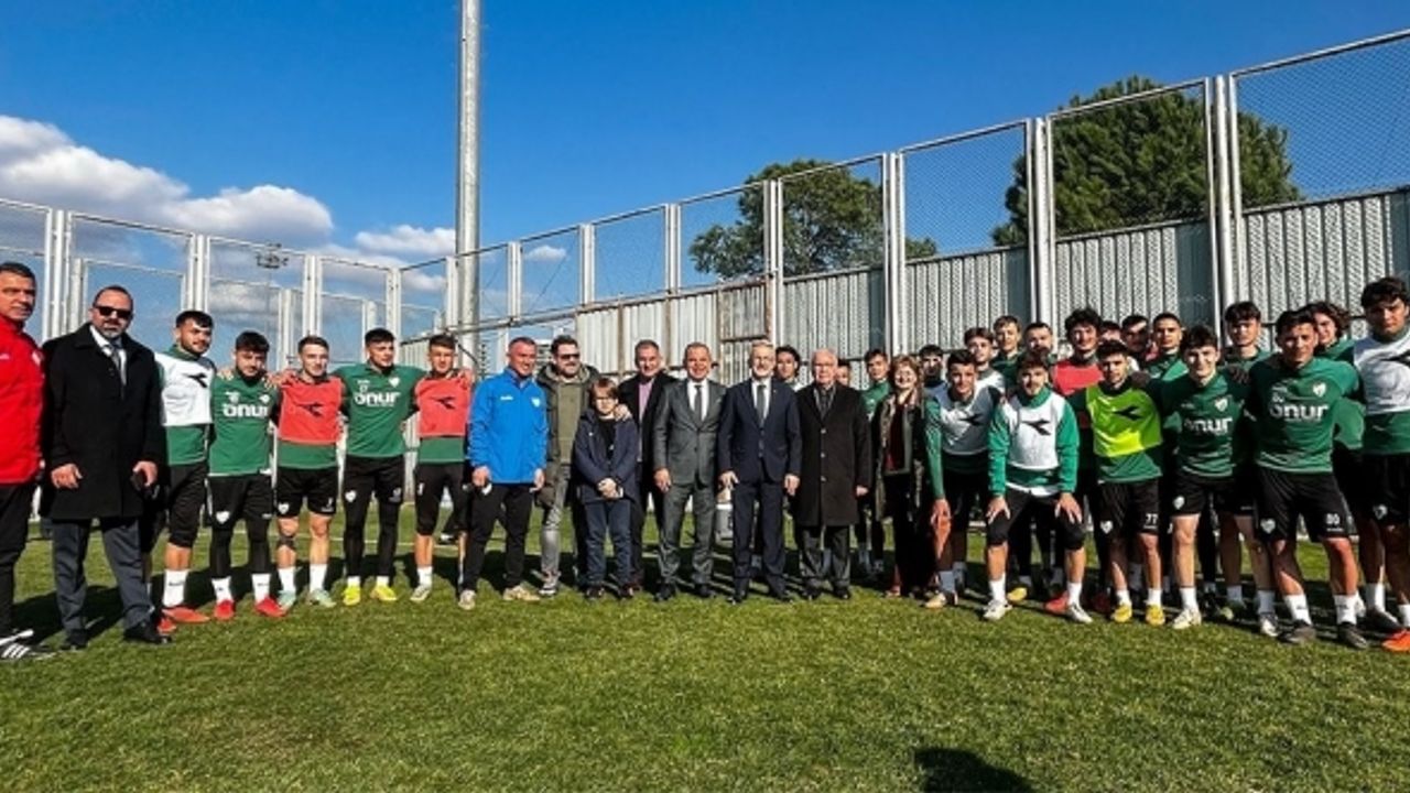 Nilüfer Belediye Başkanı Turgay Erdem, Bursaspor’u ziyaret etti