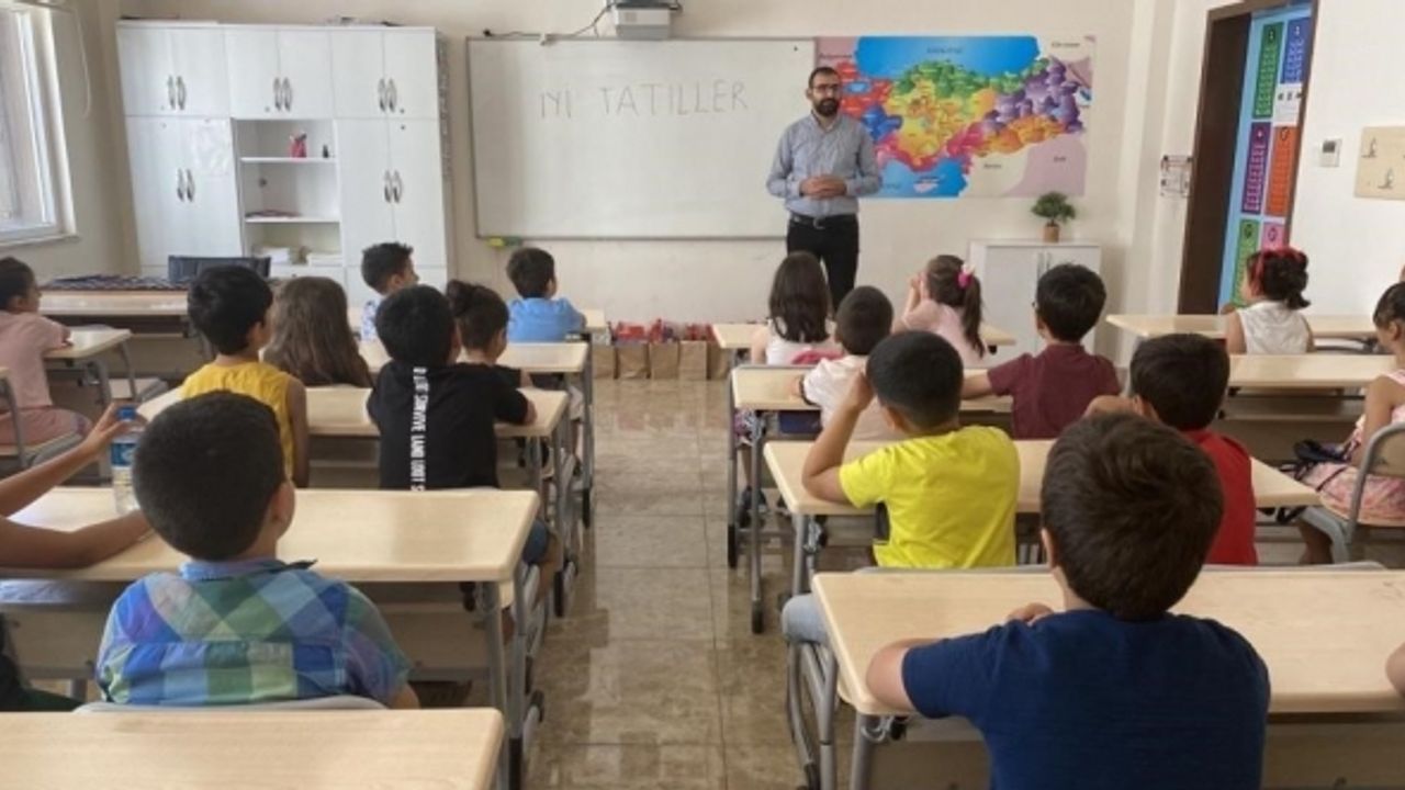 Okul karneleri: Bir pusula mı, yoksa yanıltıcı bir ölçü mü