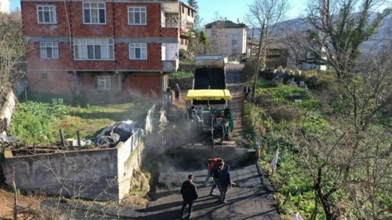 Ordu’da 3 mahalleyi birbirine bağlayan yol asfaltlanıyor