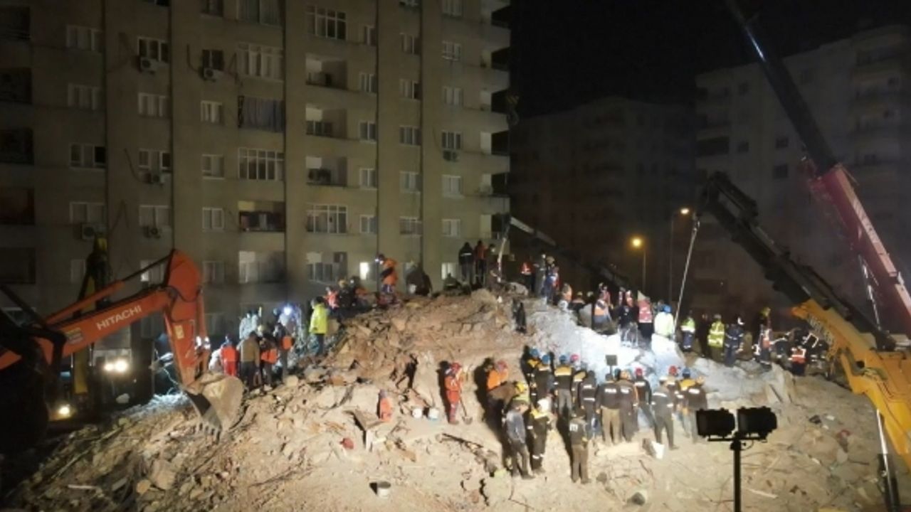 Osmaniye’de 132 kişiye mezar olan sitenin betonu standart dışı çıktı