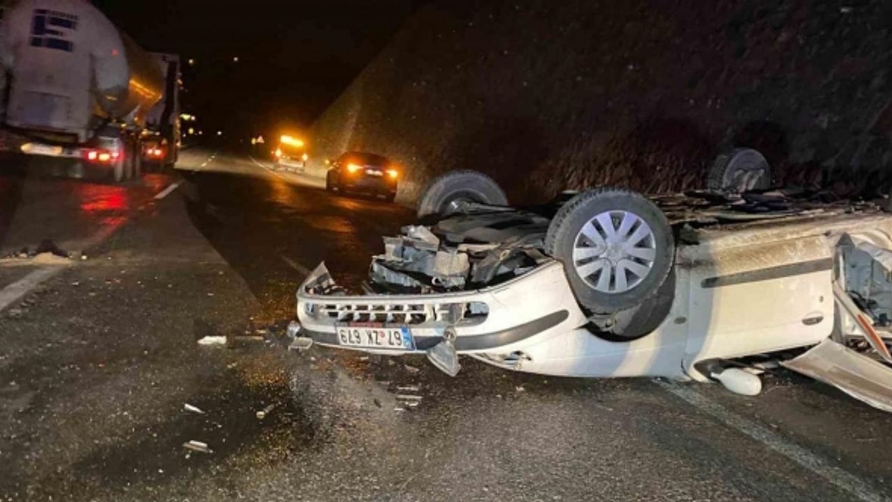 Otomobil 15 metre yükseklikten karayoluna uçtu: 2 ölü, 1 yaralı