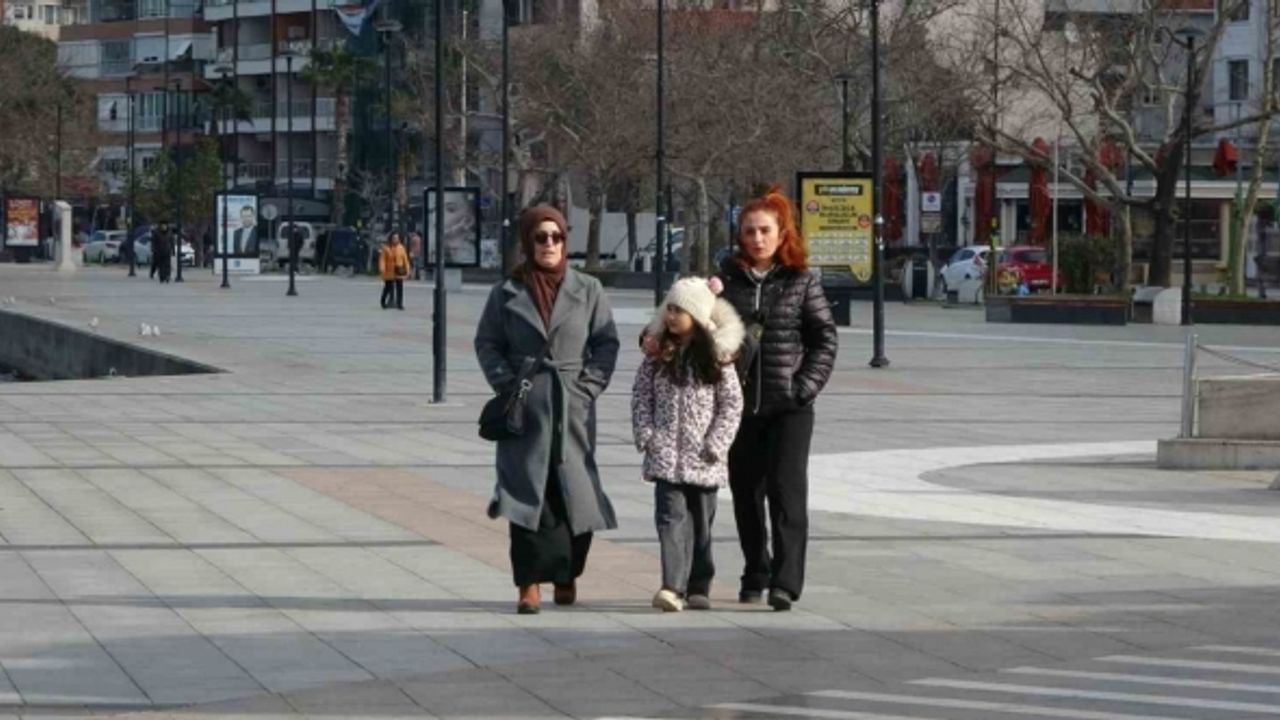 (Özel) Prof. Dr. Alper Şener: ’Virüs tatile çıkmıyor’