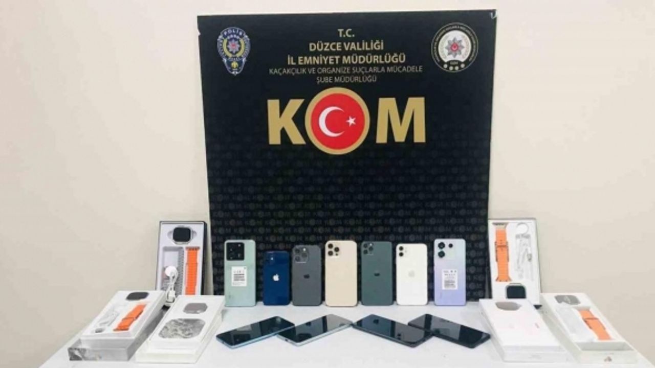 Polisten kaçak cep telefonu operasyonu