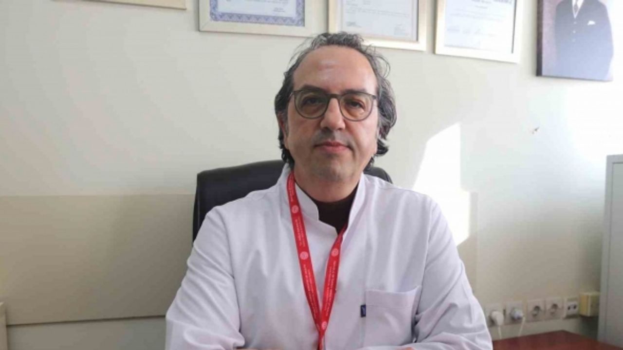 Prof. Dr. Alper Şener: “Hasta olan çocuklar okula gitmemeli”