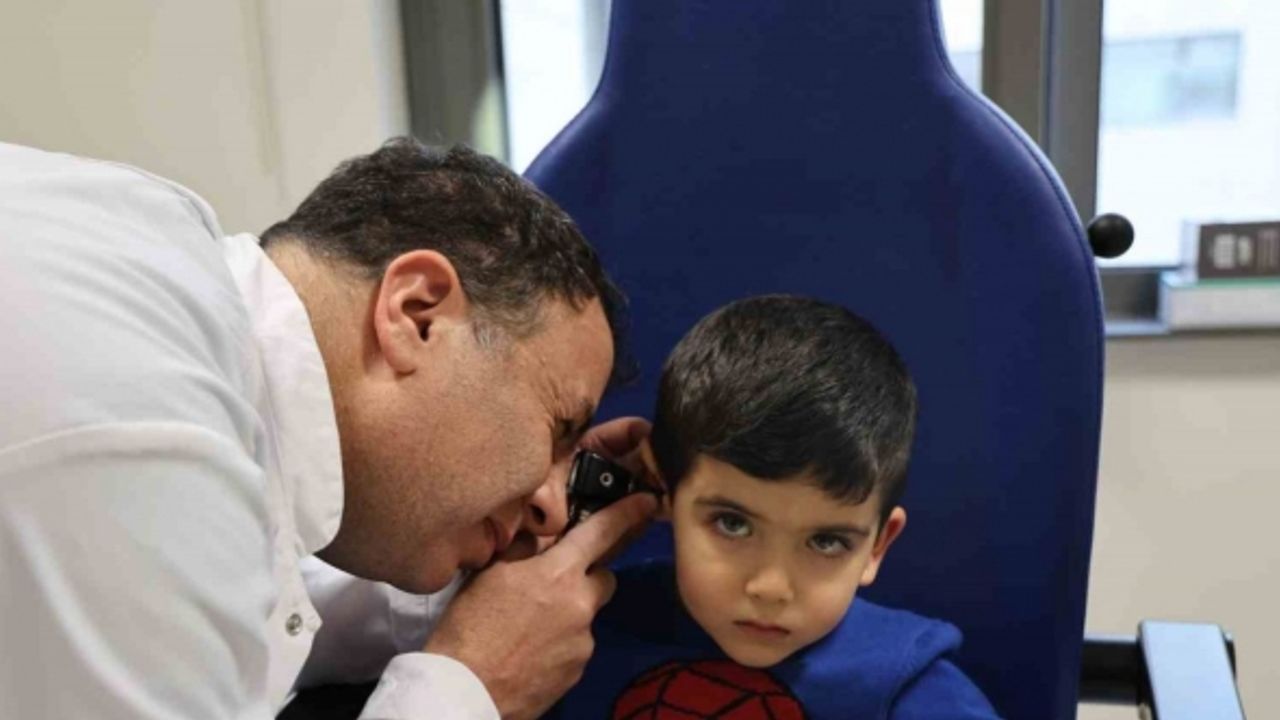 Prof. Dr. Sakallıoğlu: ’’Orta kulak iltihabı tedavi edilmezse nadir de olsa yüz felci ve menenjite neden olabilir’’