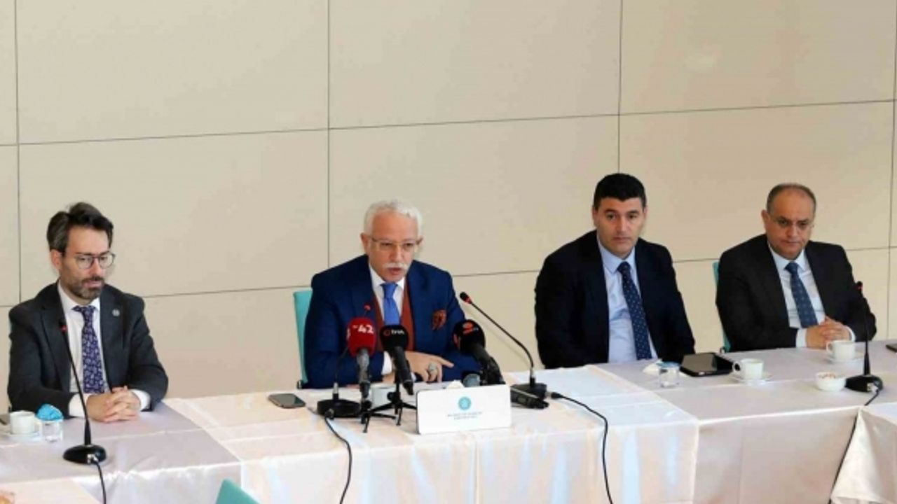 Rektör Zorlu "Geleneksel Basın Buluşması"nda projeler hakkında bilgi verdi