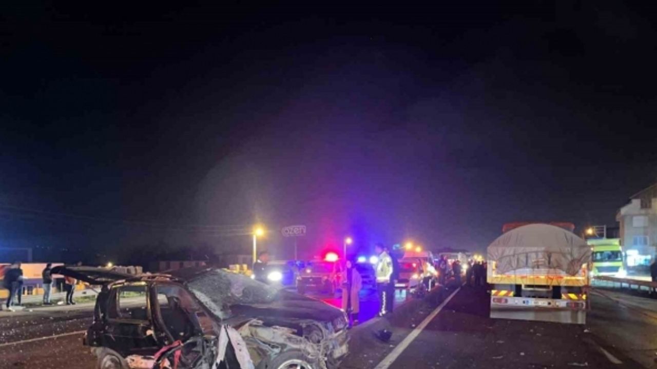 Sakarya’da 2 gencin öldüğü kazayla ilgili kamyon sürücüsü tutuklandı