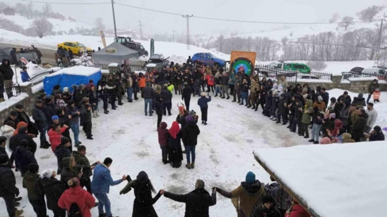 Sakin Şehir Şavşat’ta kış şenlikleri renkli görüntülere sahne oldu