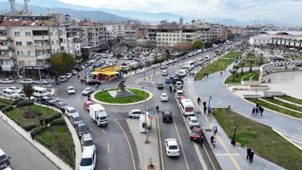 Salihli’de Site ve Kurudere Caddeleri yepyeni görünüme kavuştu