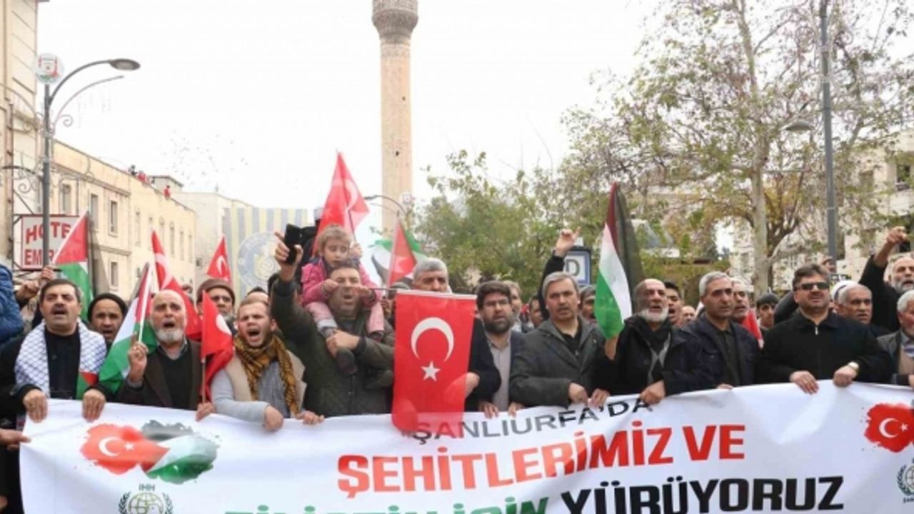 Şanlıurfalılar Filistin ve şehitler için ayağa kalktı
