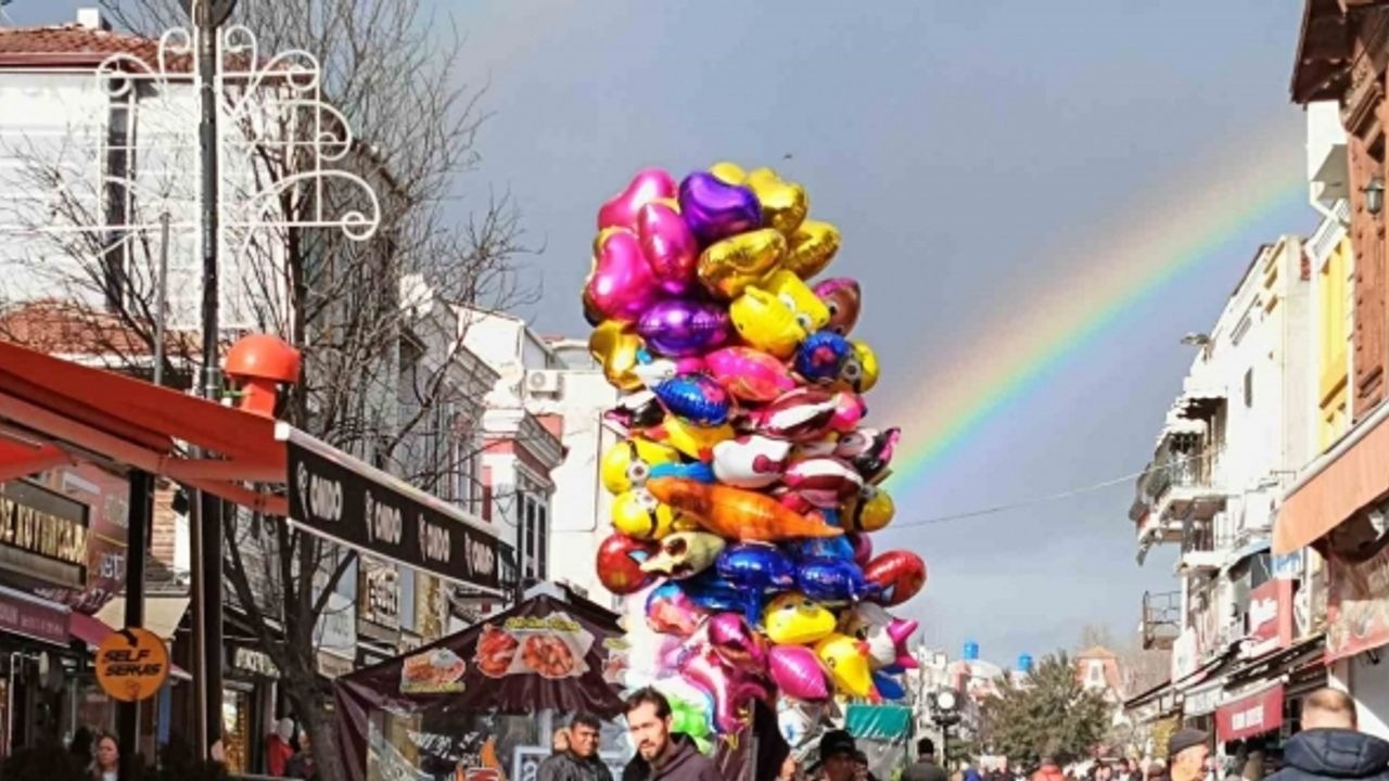 Şehrin her yerinden göründü: Görenler telefonlarına sarıldı