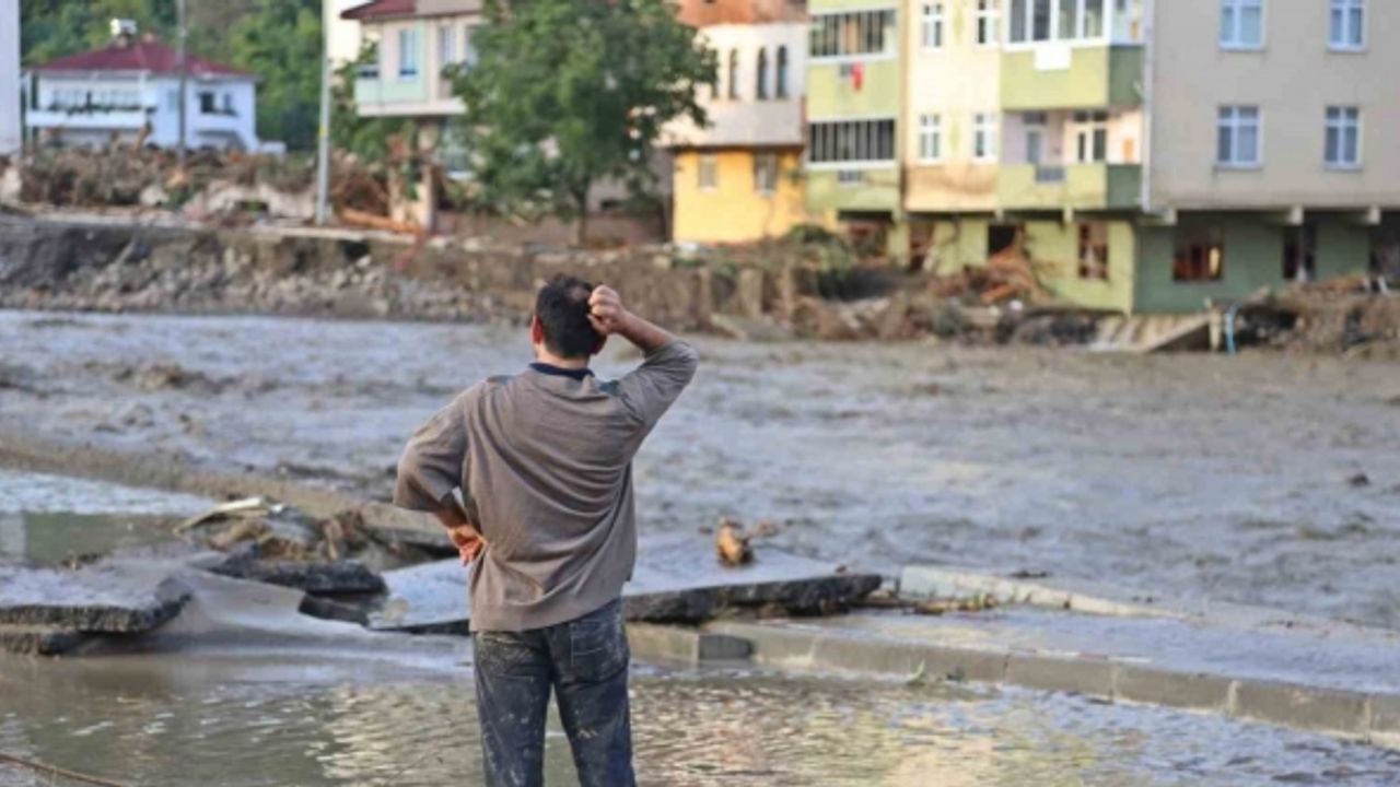 Sel felaketinde 17 kişinin öldüğü Ölçer Apartmanı’nın müteahhidine 5 yıl 10 ay hapis cezası