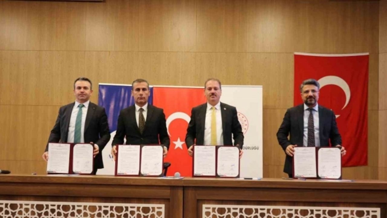 “Spor, Sanat ve Kültürel Etkinliklerle Tam Öğrenme” Projesi’nin tanıtımı yapıldı