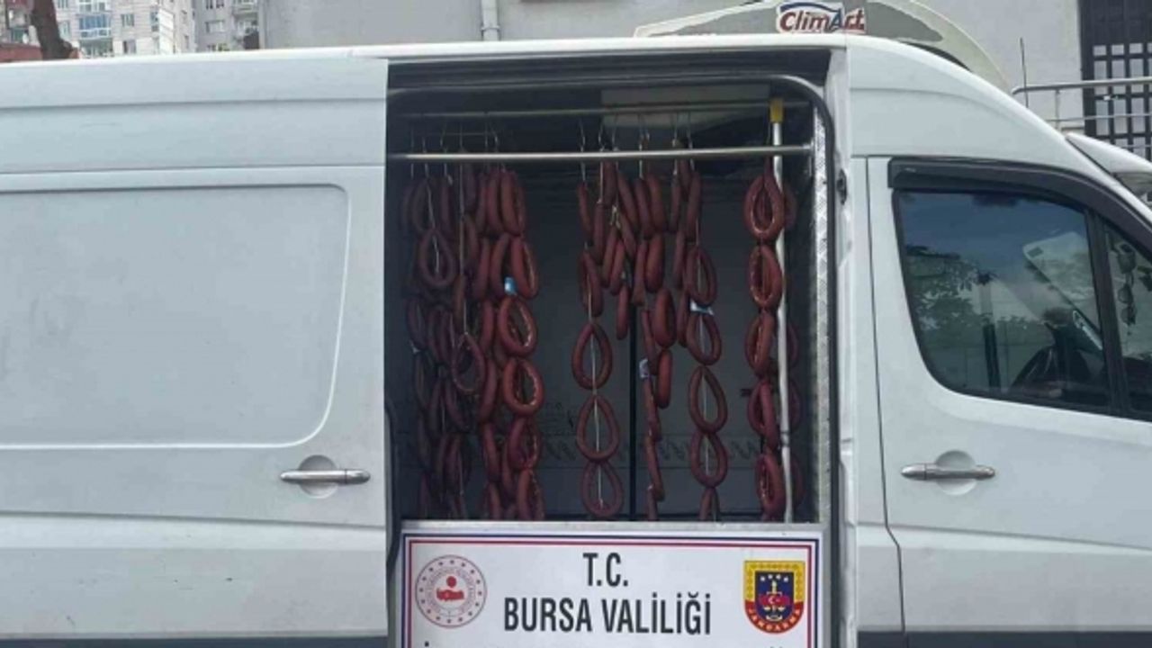 Sucukları benzinlikte yıkayan şahıslara 150 bin lira ceza