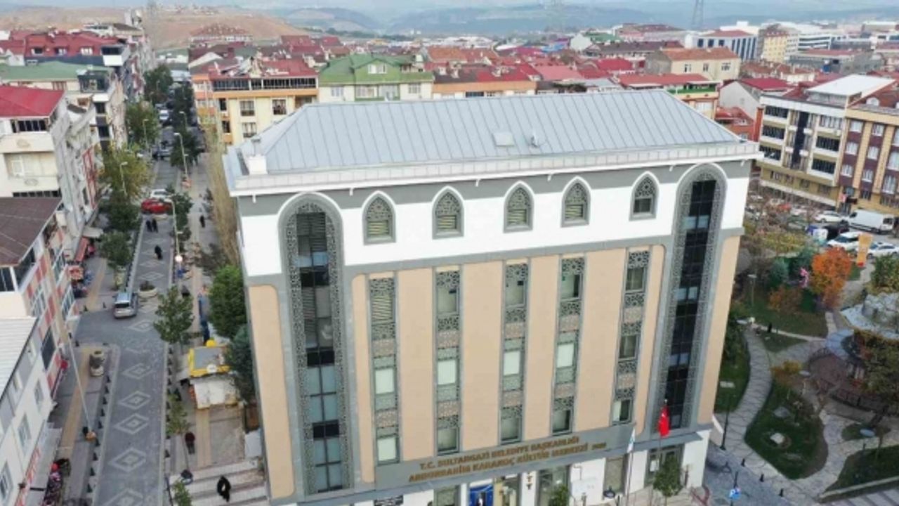 Sultangazililer Abdurrahim Karakoç Kültür Merkezi’ne büyük ilgi gösteriyor